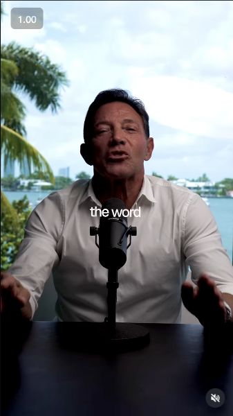 Jordan Belfort: The speaker and readable captions